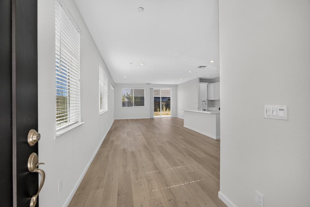 7315 6th Way