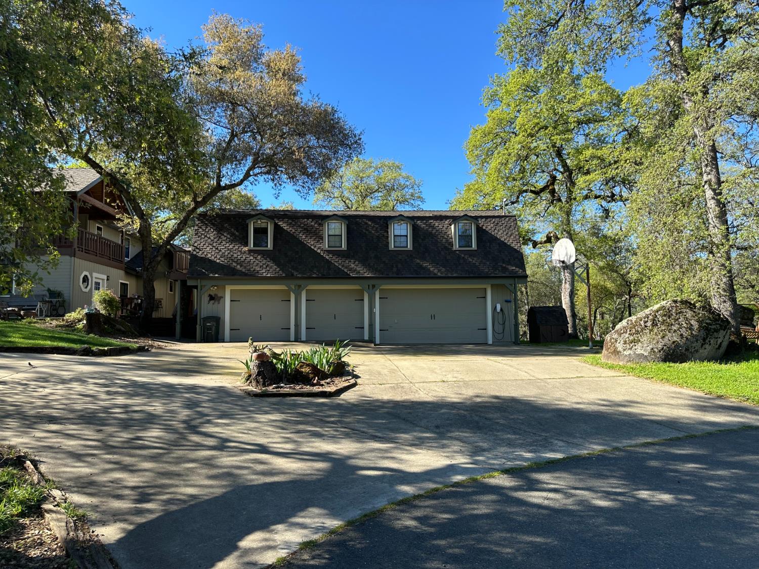 9696 Junewood Lane