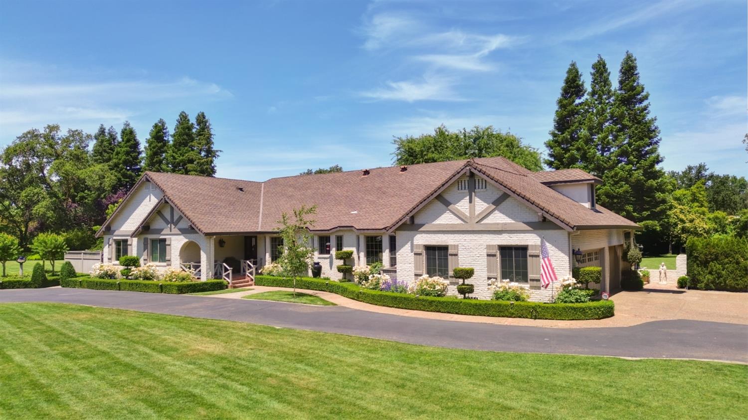 12977 Orange Road