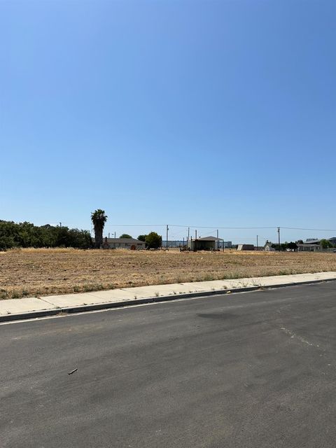 2631 Polous Turlock CA 95380