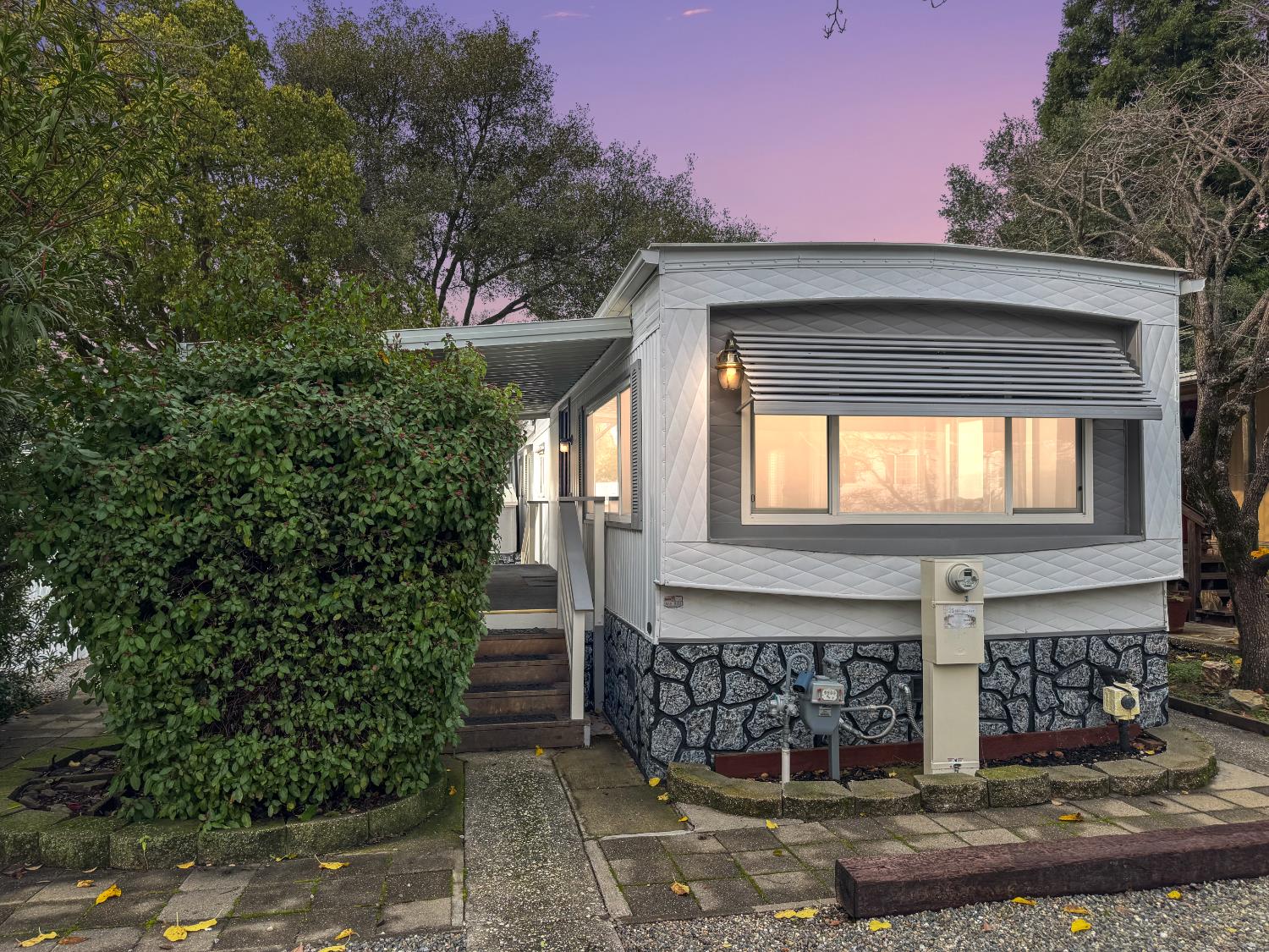 125 Marigold Avenue