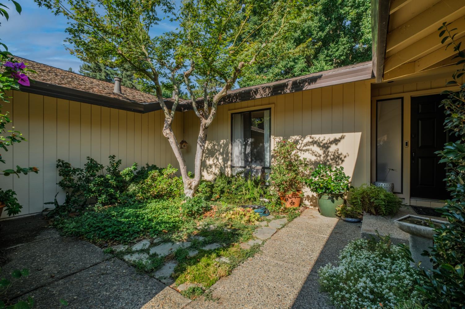 1236 Commons Dr./St. Charles Pl. Drive