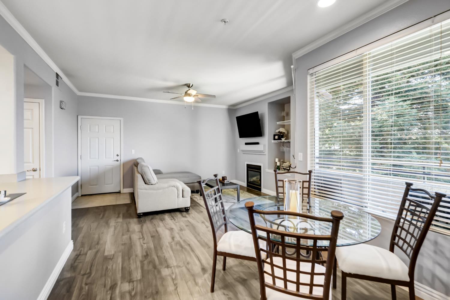 5201 Laguna Oaks 46