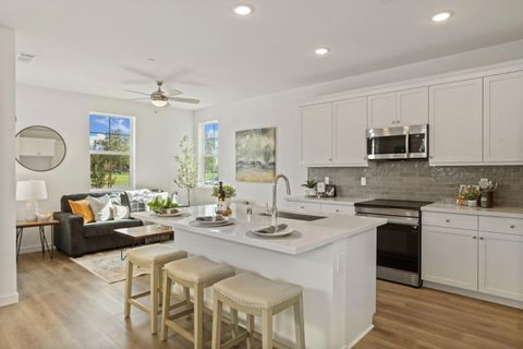 6411 Jacinto Avenue Sacramento CA 95823