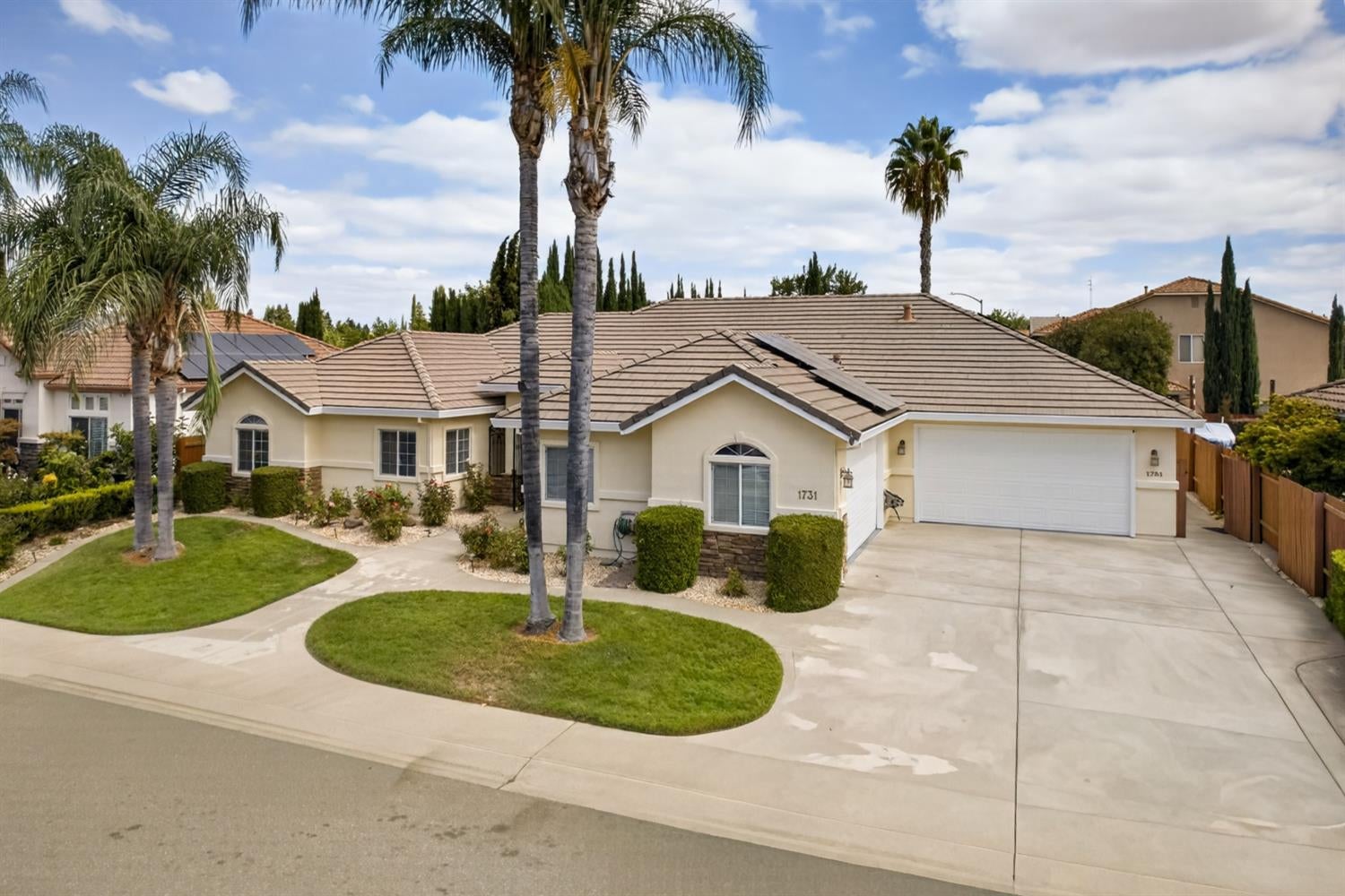 1731 Morrison