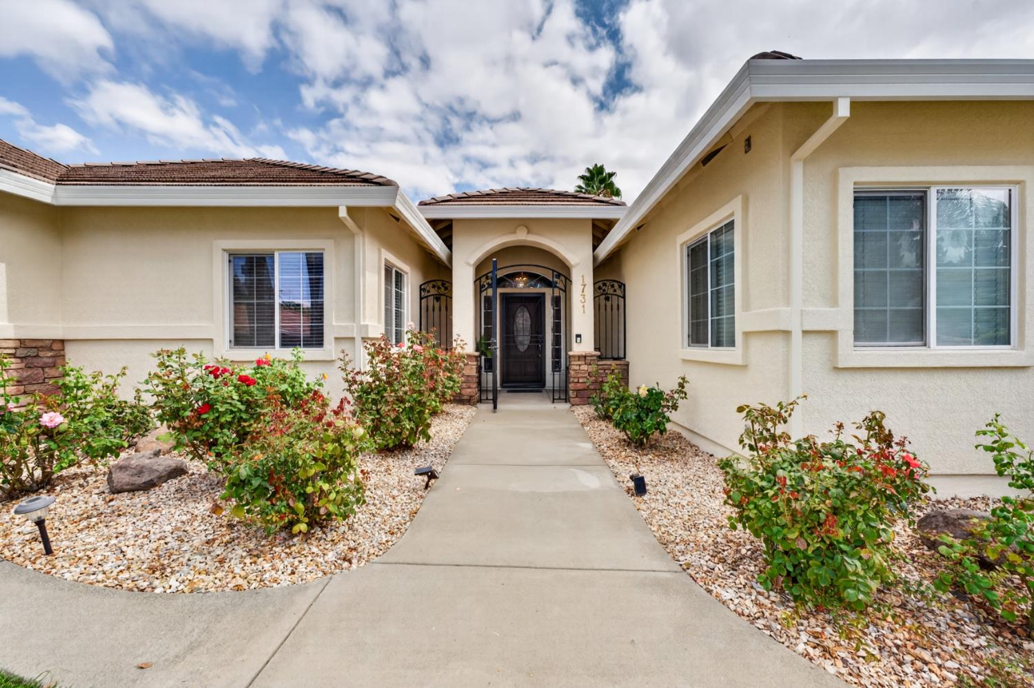 1731 Morrison