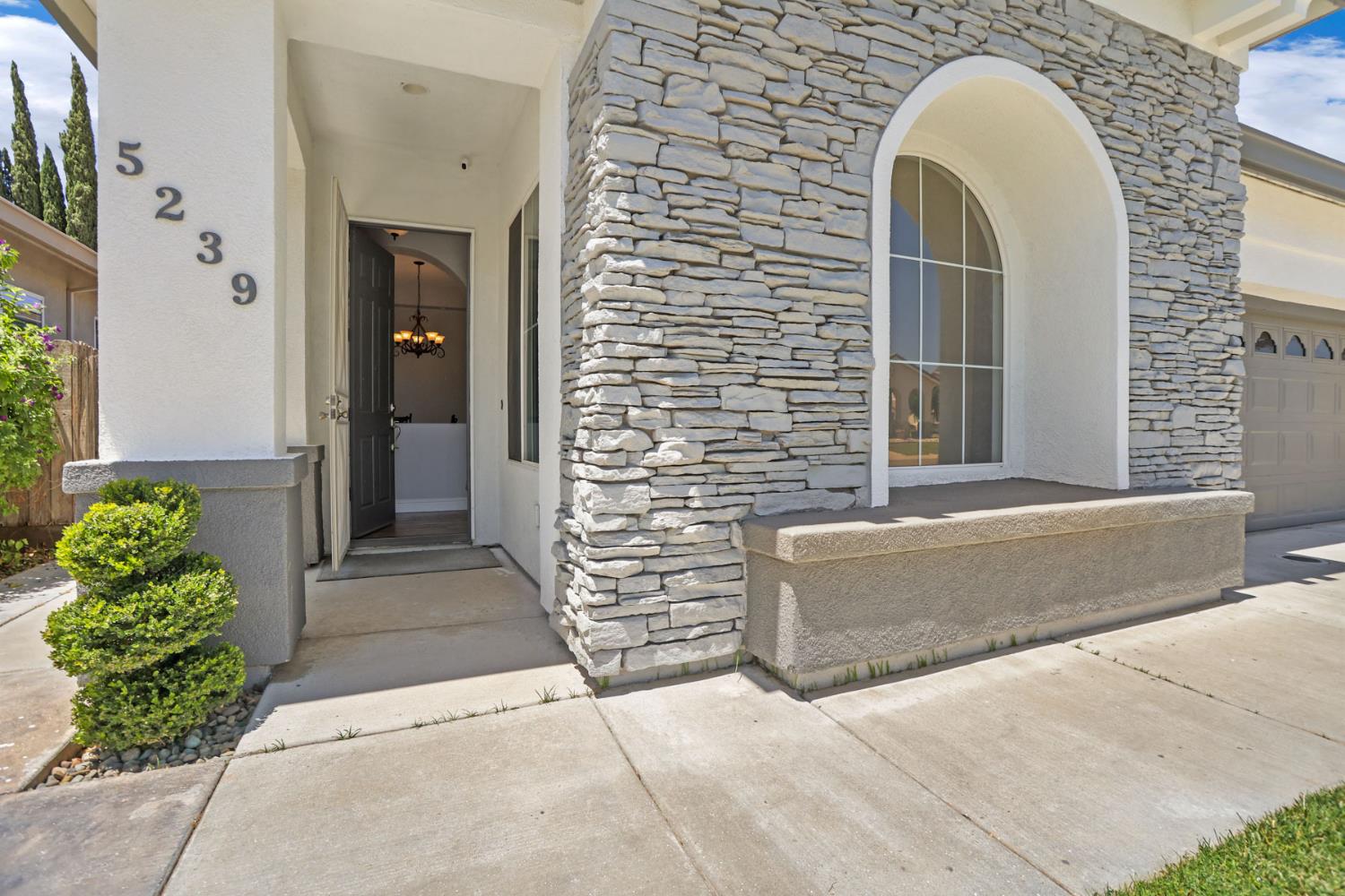 5239 Sire Court