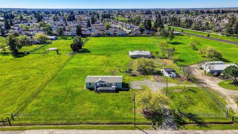 8610 CARLISLE Sacramento CA 95828