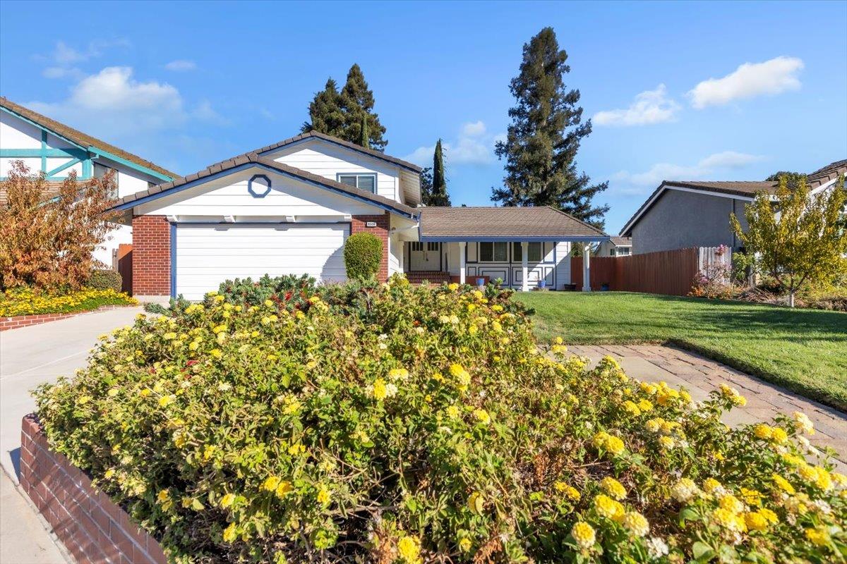 8559 Coral Crest Court