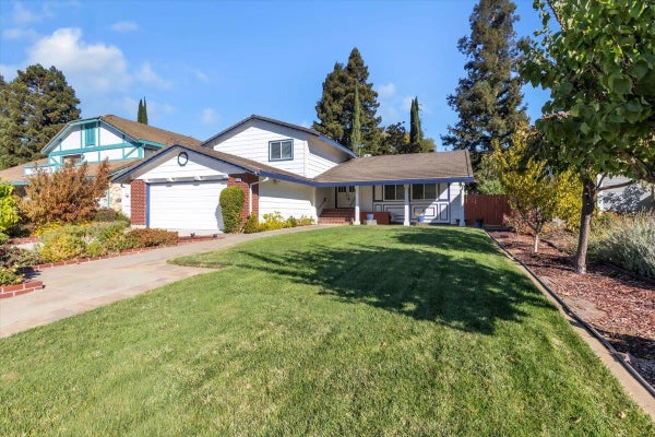 8559 CORAL CREST CT, ELK GROVE, CA 95624 - Image c7e54266d3d2887a2529dfd765fec21b/3900273019