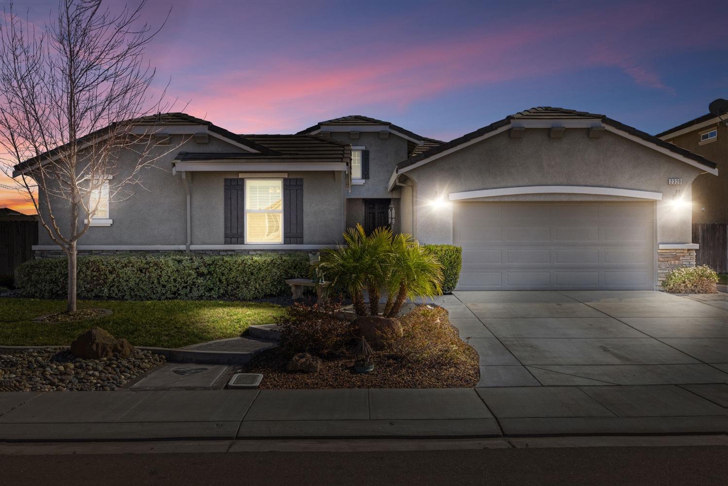 2320 Emigrant Place