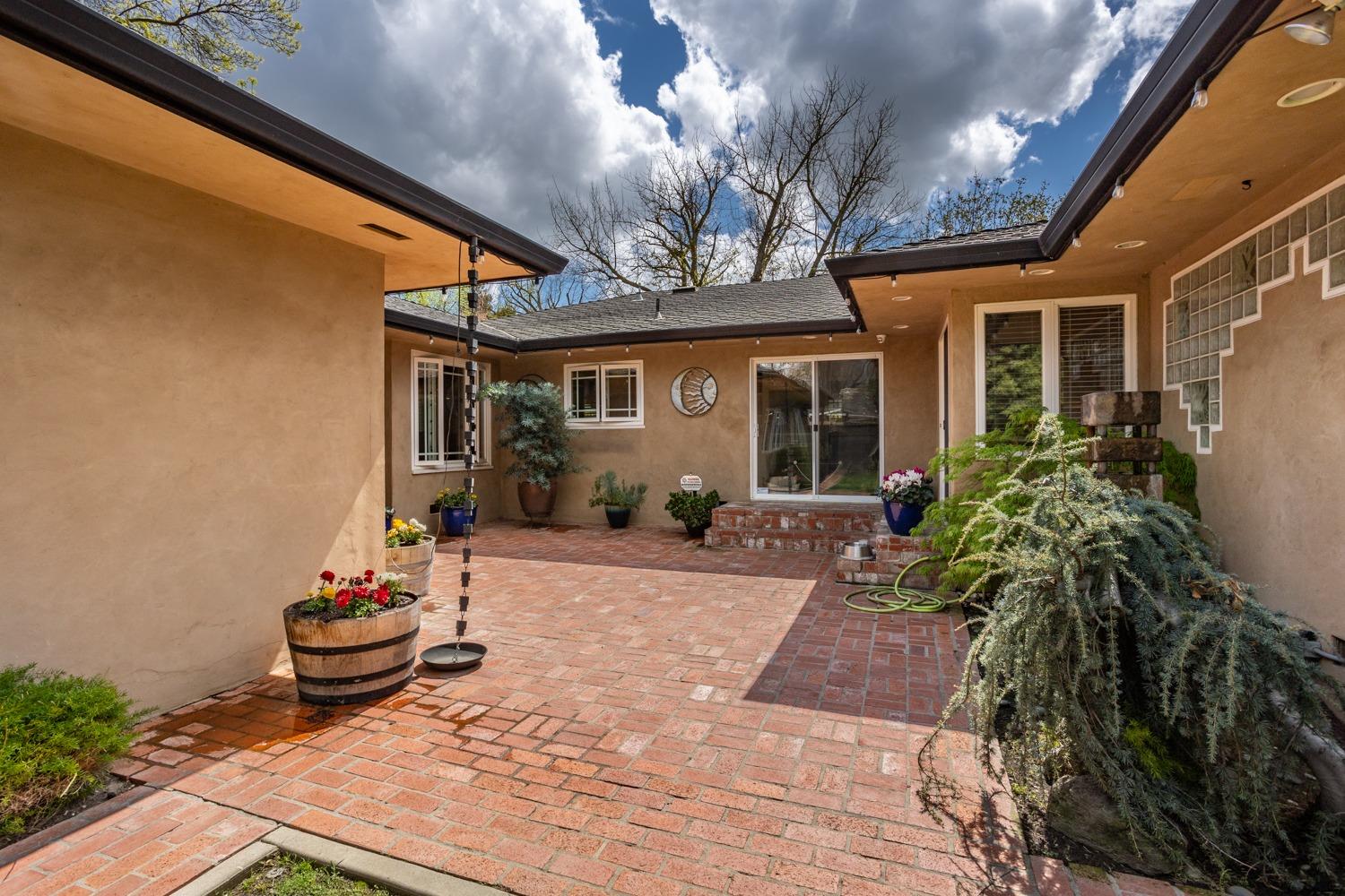 901 Princeton Avenue