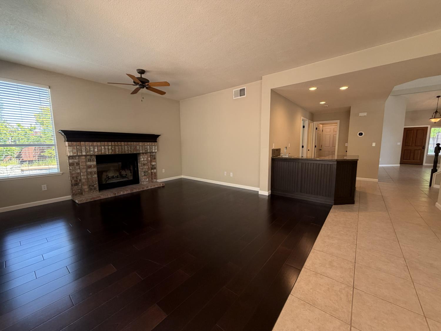 2431 Carr Court