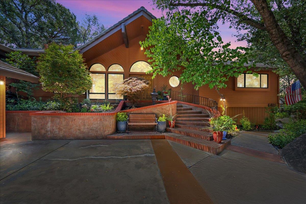 6415 Fairway Court