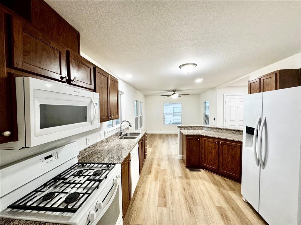 6154 S Walnut Street 40