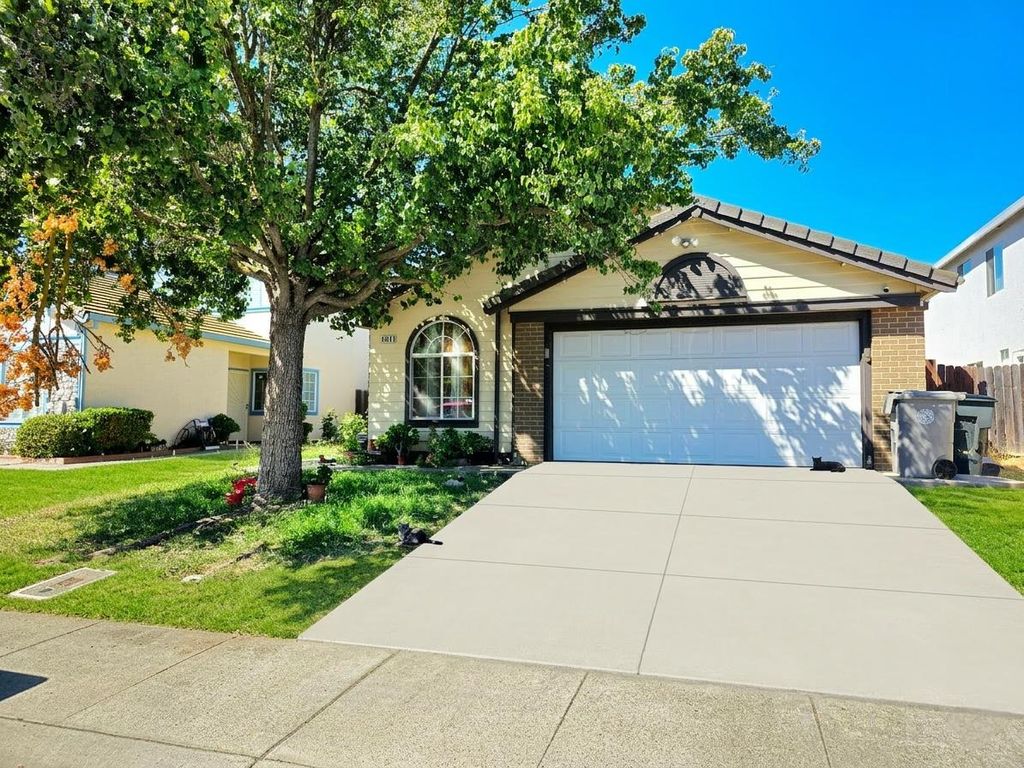 Photo of 8568 Derlin Way, Sacramento, CA 95823 (MLS # 226032741)