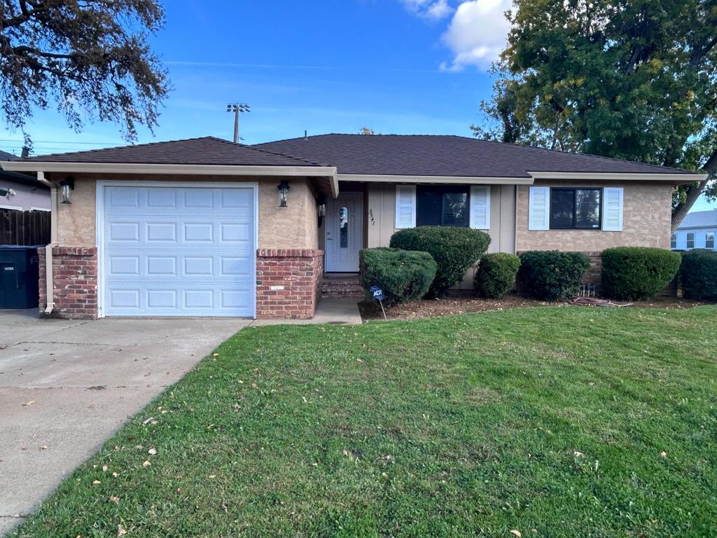 Photo of 3541 Kroy Way, Sacramento, CA 95820 (MLS # 225147252)