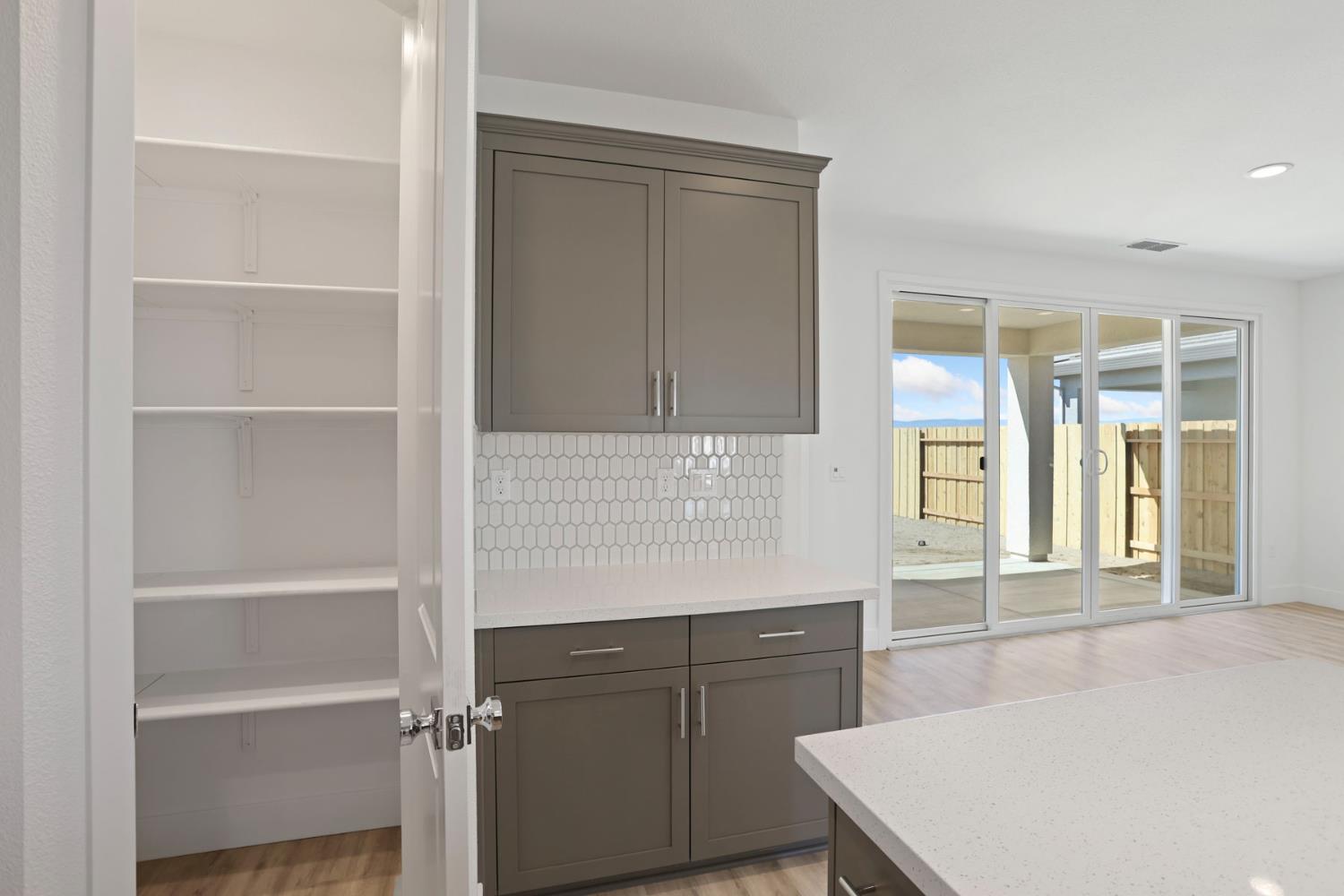 3242 Leo David Street