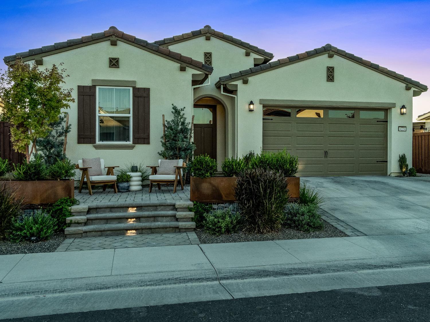 Folsom, California 95630, United States, 2 Bedrooms Bedrooms, ,2 BathroomsBathrooms,Residential,Active,212342