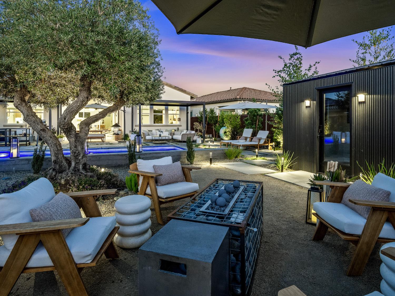 Folsom, California 95630, United States, 2 Bedrooms Bedrooms, ,2 BathroomsBathrooms,Residential,Active,212342