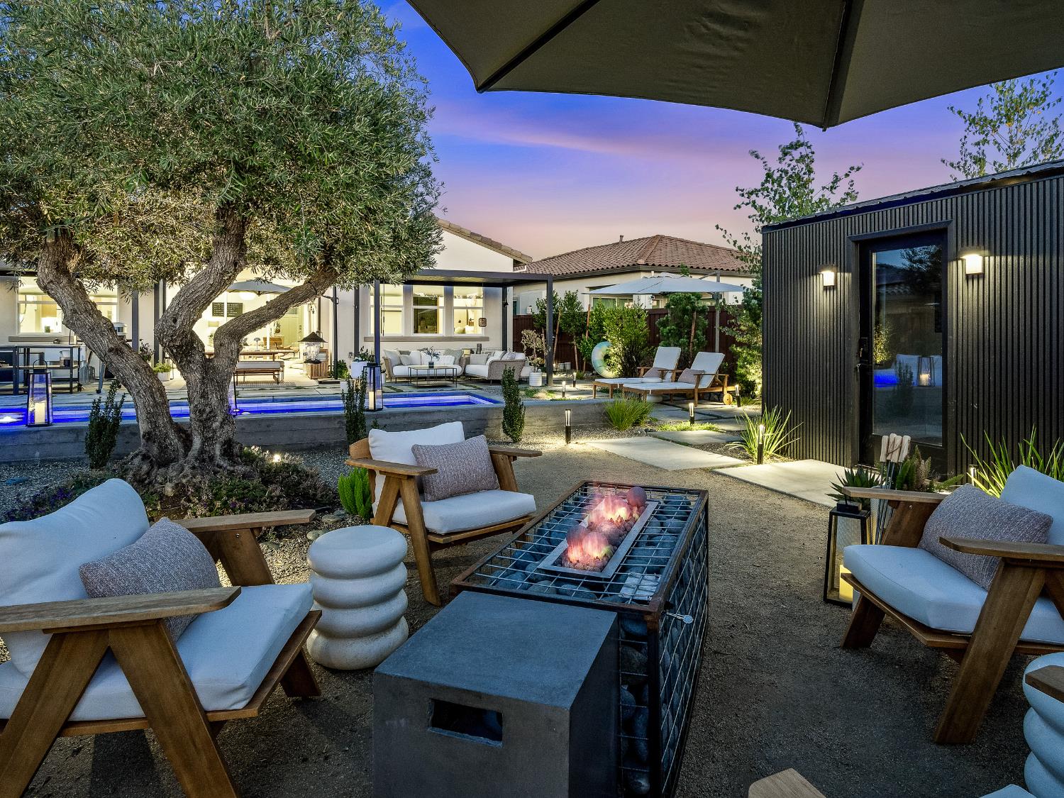 Folsom, California 95630, United States, 2 Bedrooms Bedrooms, ,2 BathroomsBathrooms,Residential,Active,212342