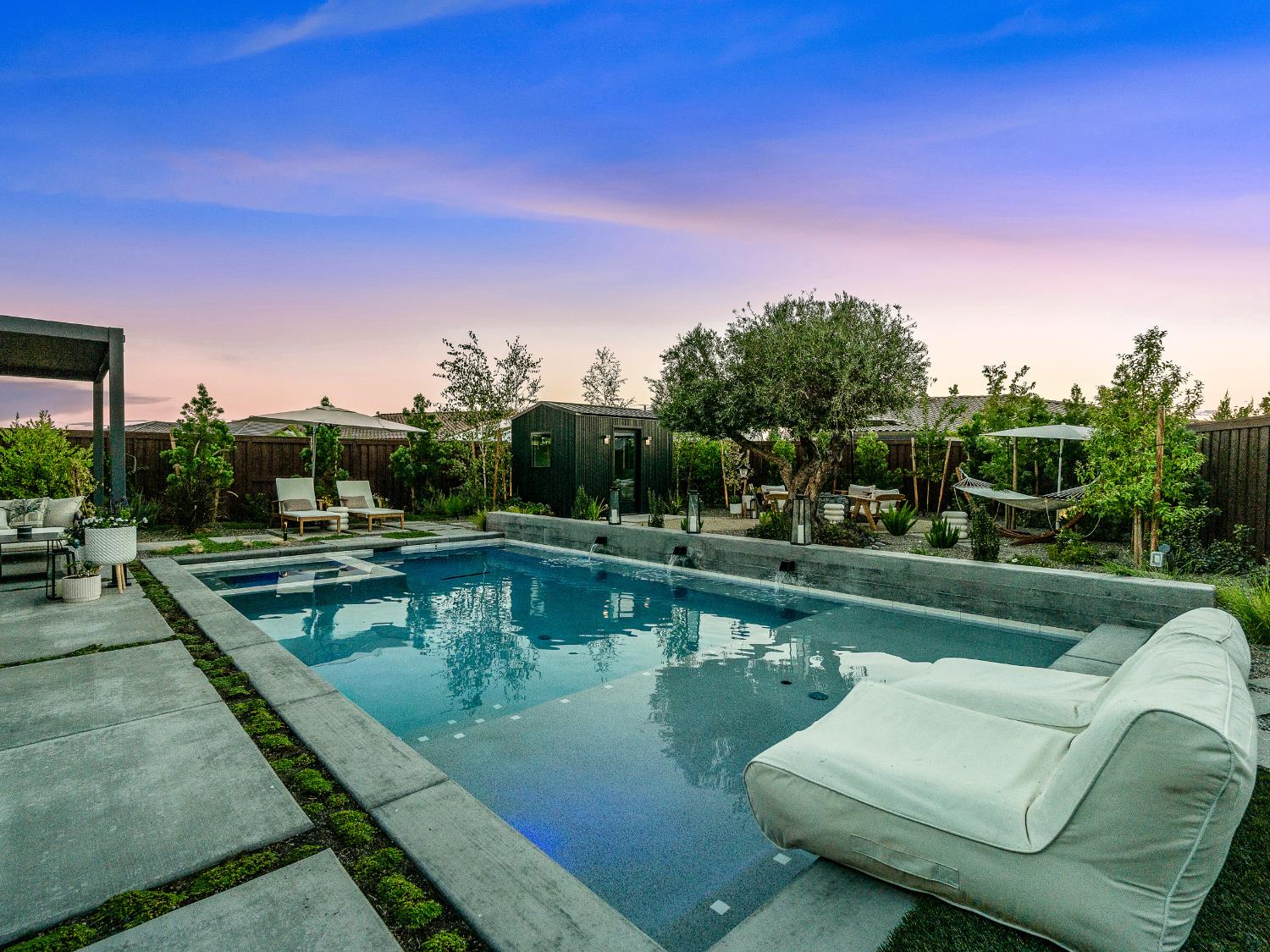 Folsom, California 95630, United States, 2 Bedrooms Bedrooms, ,2 BathroomsBathrooms,Residential,Active,212342