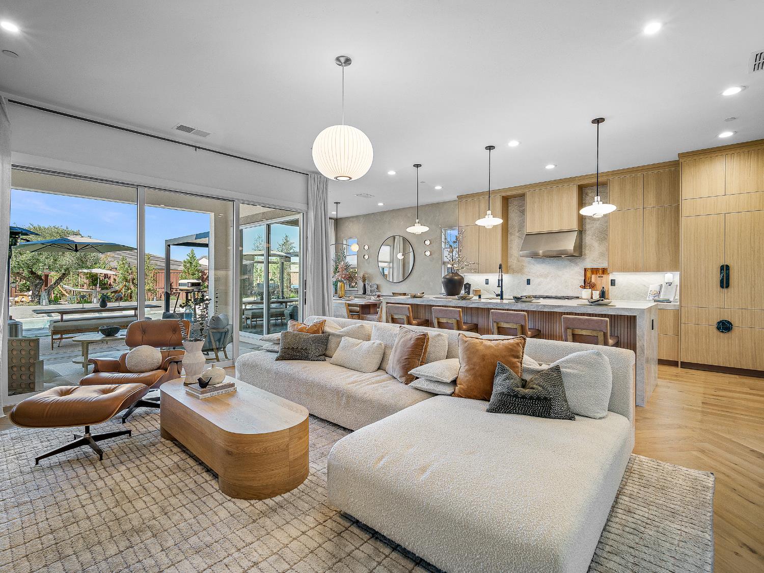 Folsom, California 95630, United States, 2 Bedrooms Bedrooms, ,2 BathroomsBathrooms,Residential,Active,212342