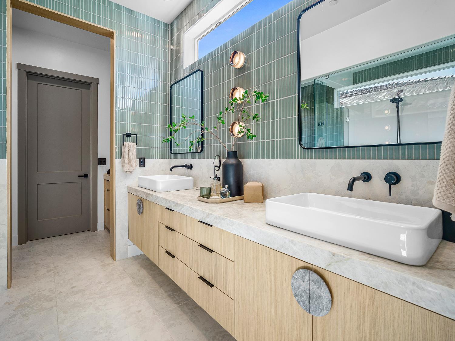 Folsom, California 95630, United States, 2 Bedrooms Bedrooms, ,2 BathroomsBathrooms,Residential,Active,212342