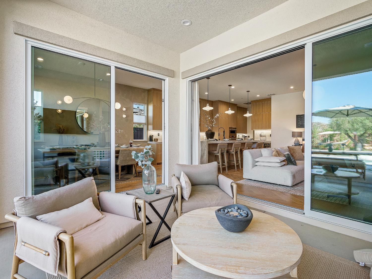 Folsom, California 95630, United States, 2 Bedrooms Bedrooms, ,2 BathroomsBathrooms,Residential,Active,212342