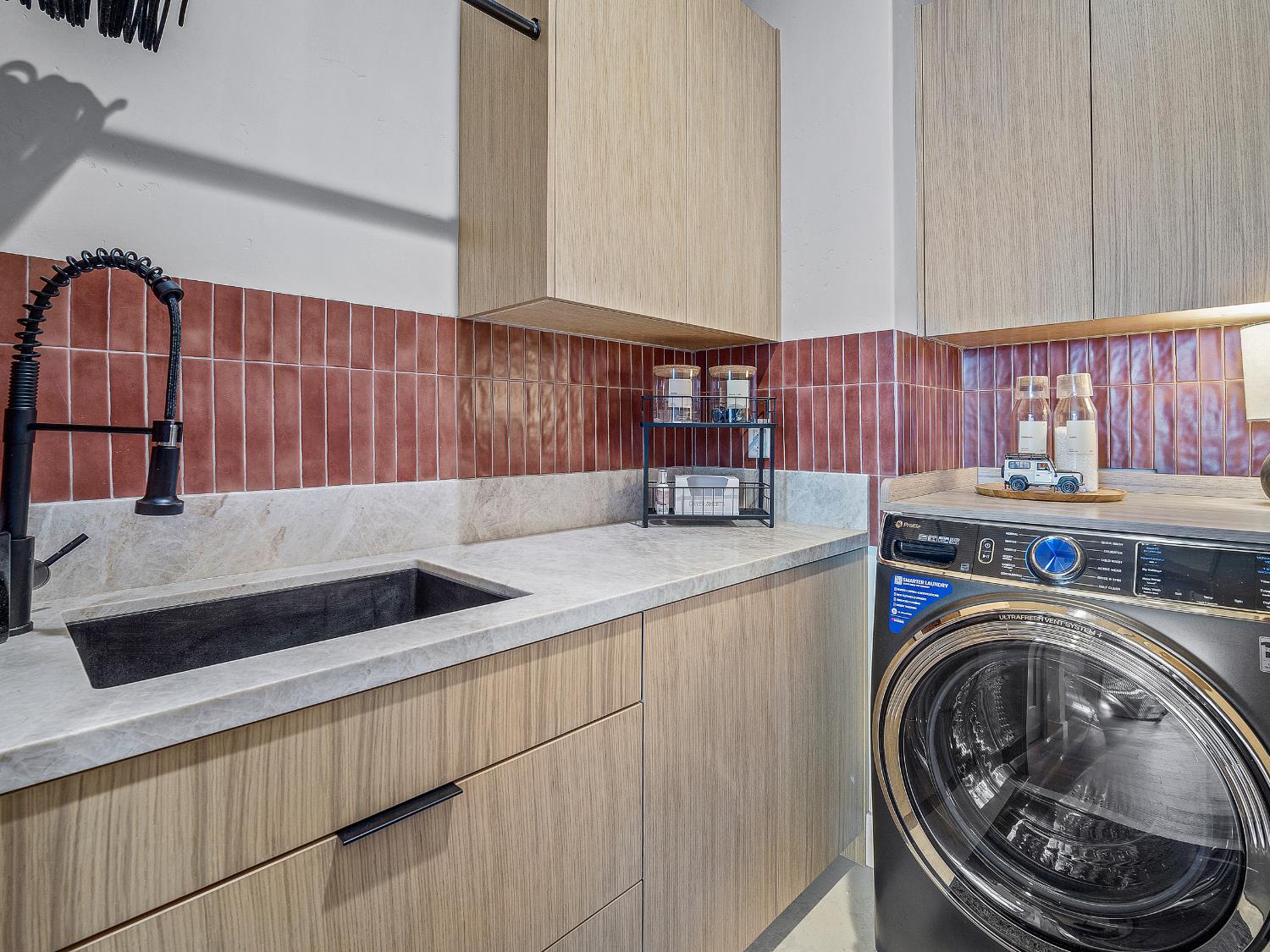 Folsom, California 95630, United States, 2 Bedrooms Bedrooms, ,2 BathroomsBathrooms,Residential,Active,212342