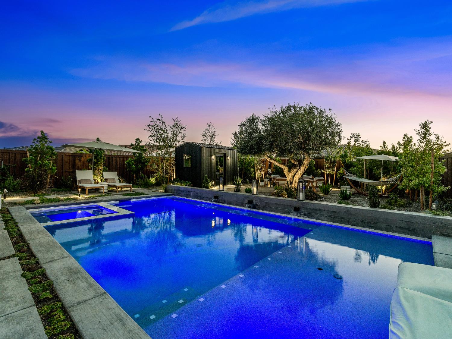 Folsom, California 95630, United States, 2 Bedrooms Bedrooms, ,2 BathroomsBathrooms,Residential,Active,212342