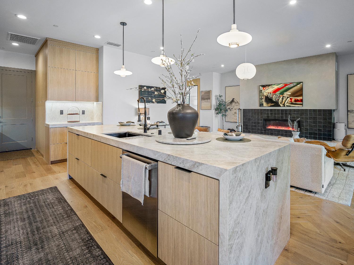 Folsom, California 95630, United States, 2 Bedrooms Bedrooms, ,2 BathroomsBathrooms,Residential,Active,212342