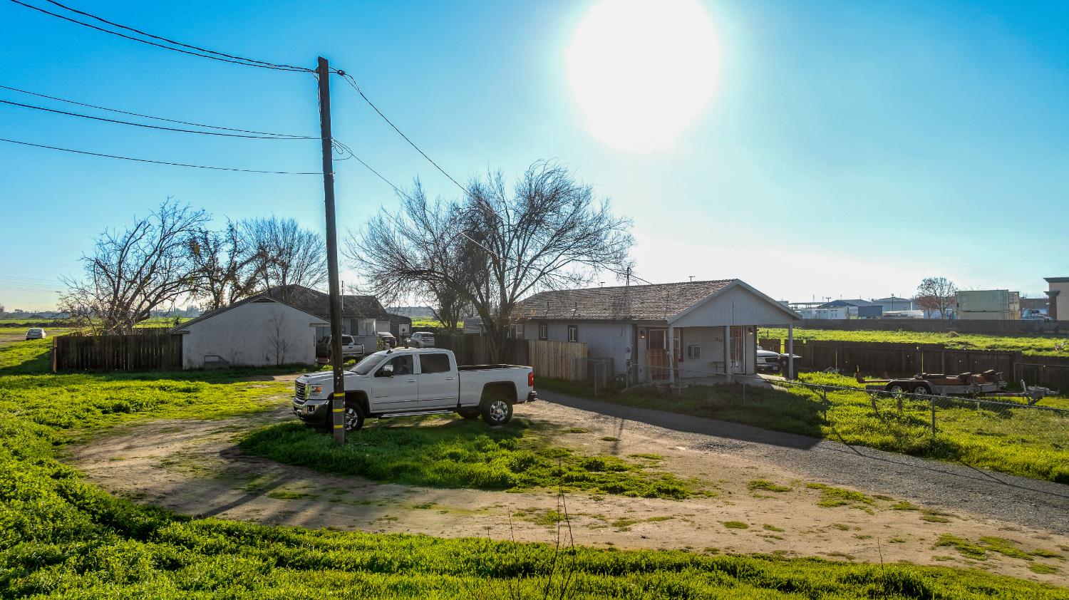 2256 W Yosemite Avenue