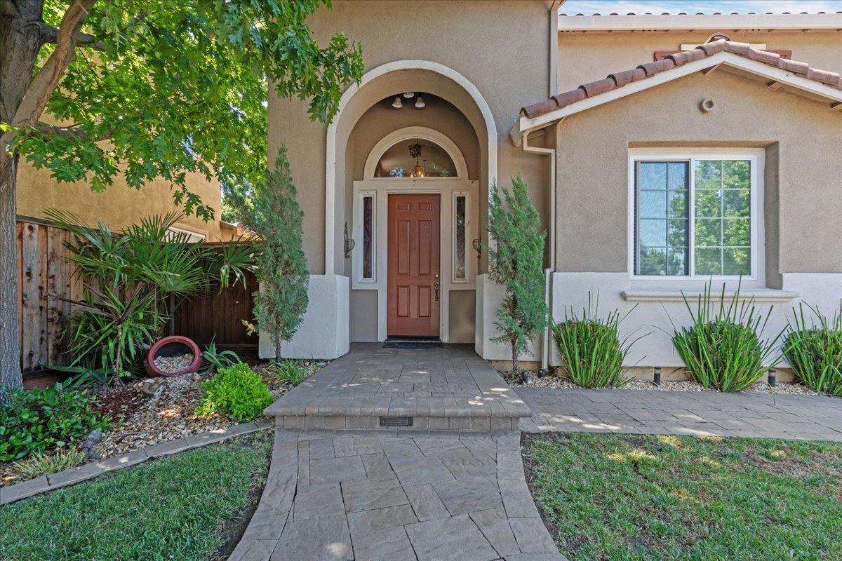 2178 Golden Leaf Ln