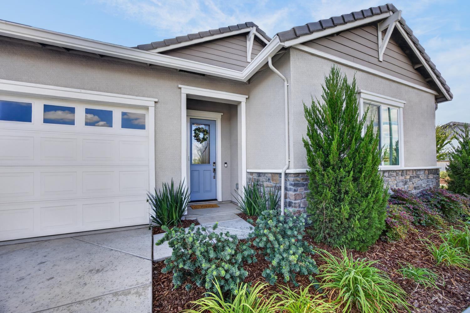 1347 Cascade Way