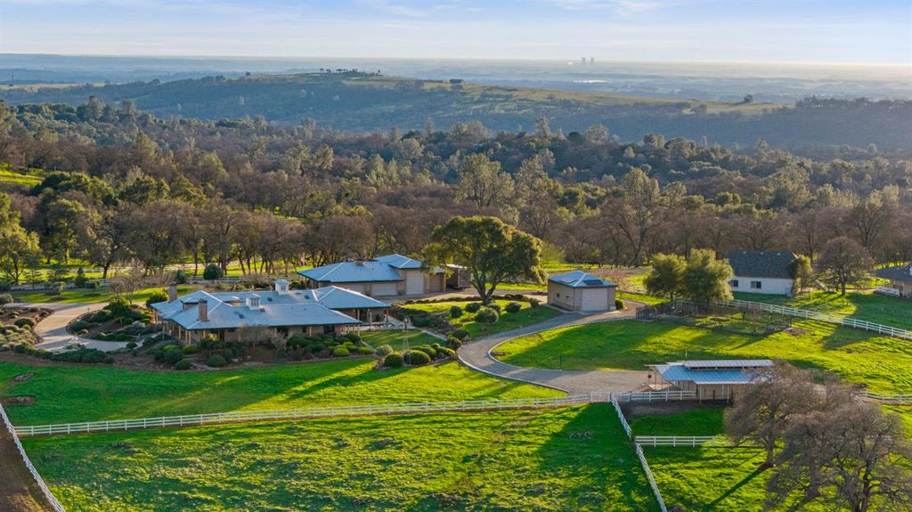 Photo of 5630 Grazing Hill Road, Shingle Springs, CA 95682 (MLS # 226004263)