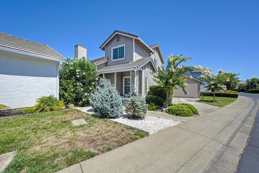 7423 Woodville Lane