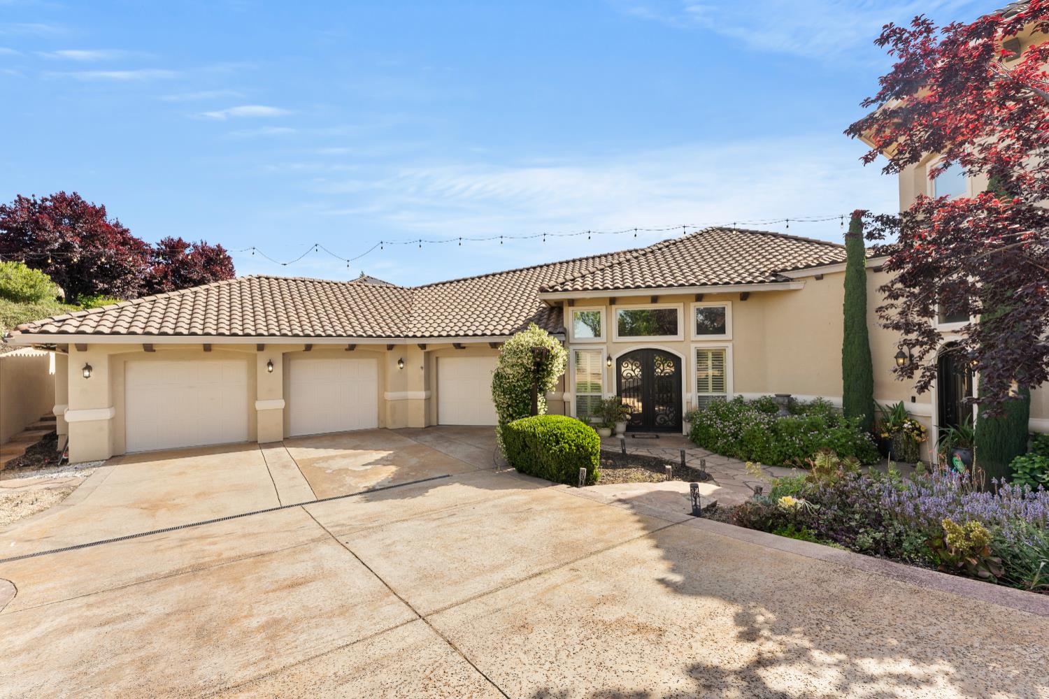 5083 Thalia Drive