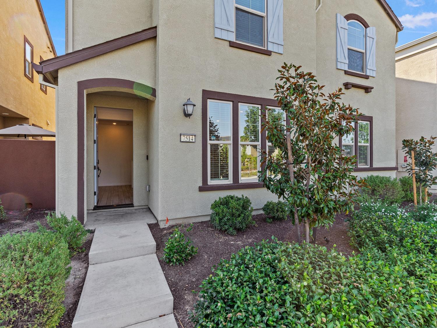 7514 Clear Lake Alley