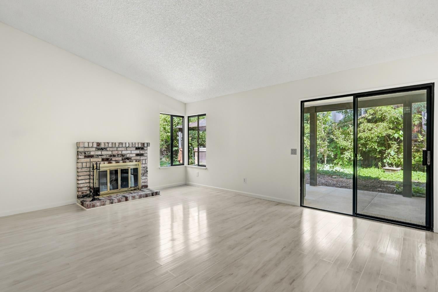 5 Gleneden Court