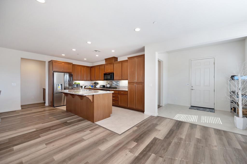 7905 Springarden Way