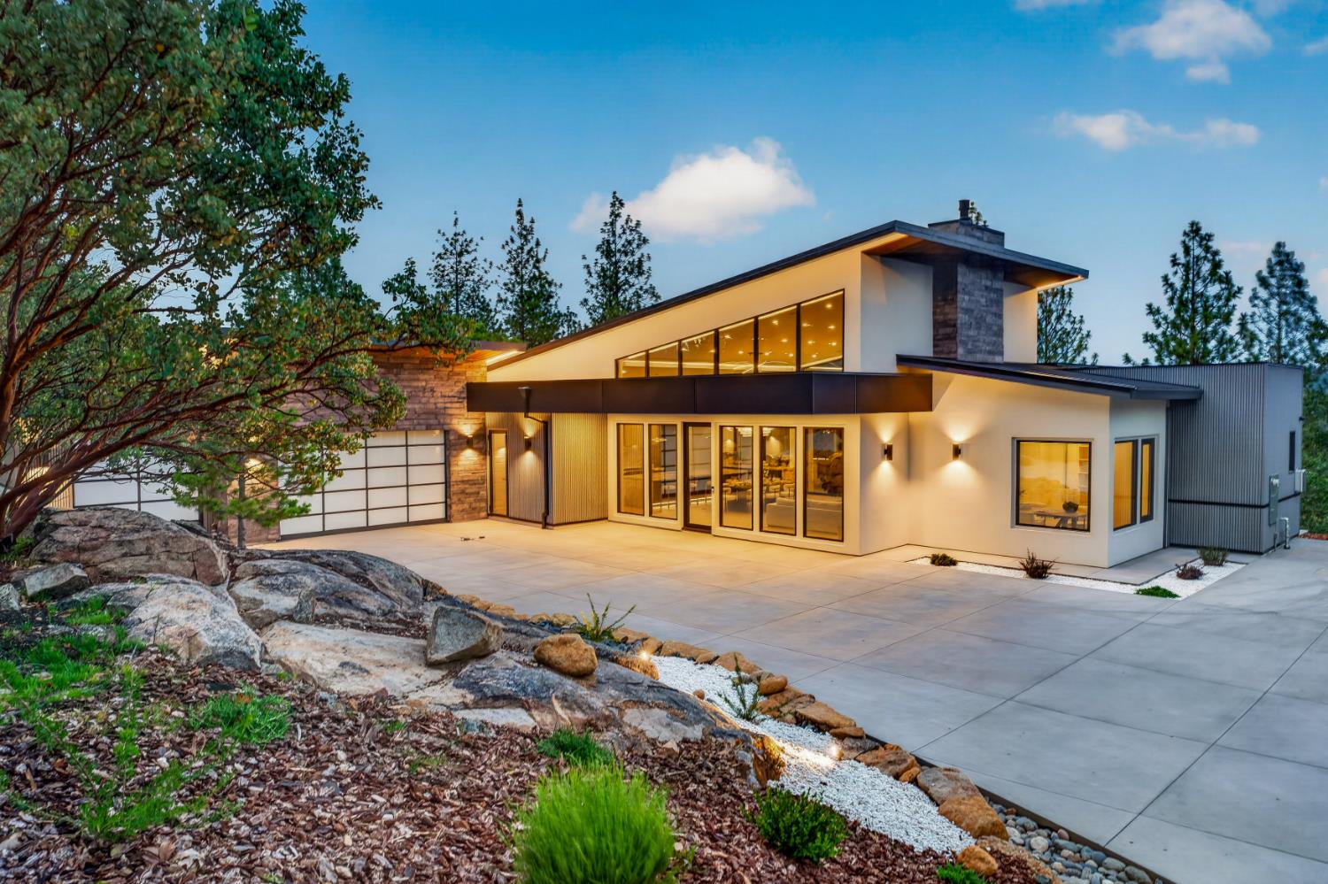 15040 Grand Knoll Drive