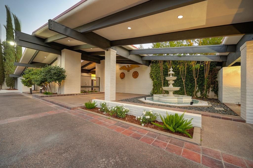 Photo of 2300 California Avenue, Carmichael, CA 95608 (MLS # 225133726)