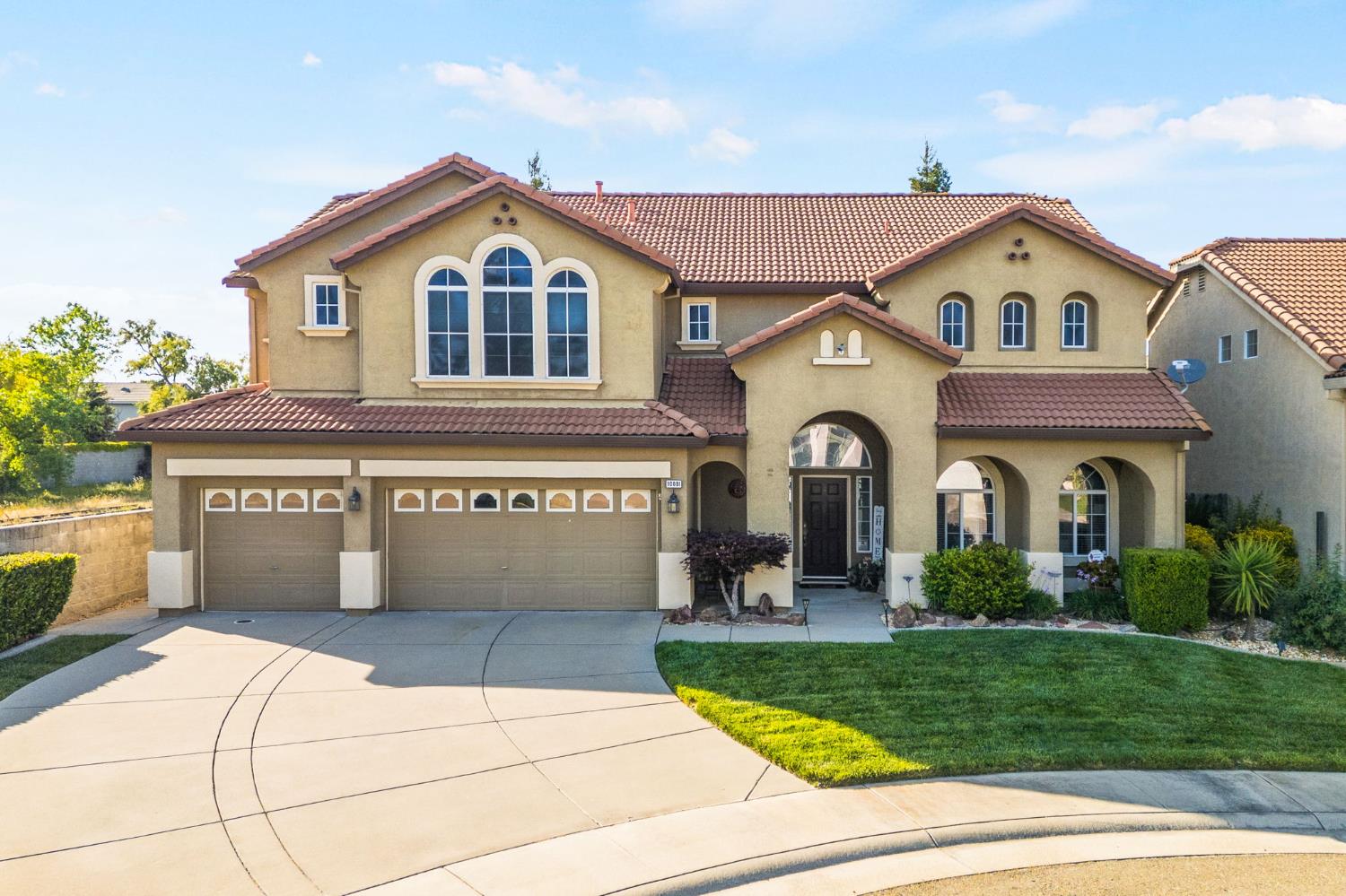 10001 Silver Legend Court