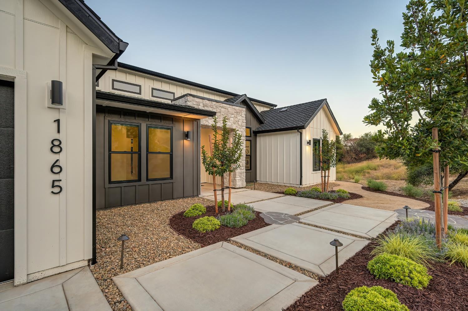 1865 Vista Cielo Drive