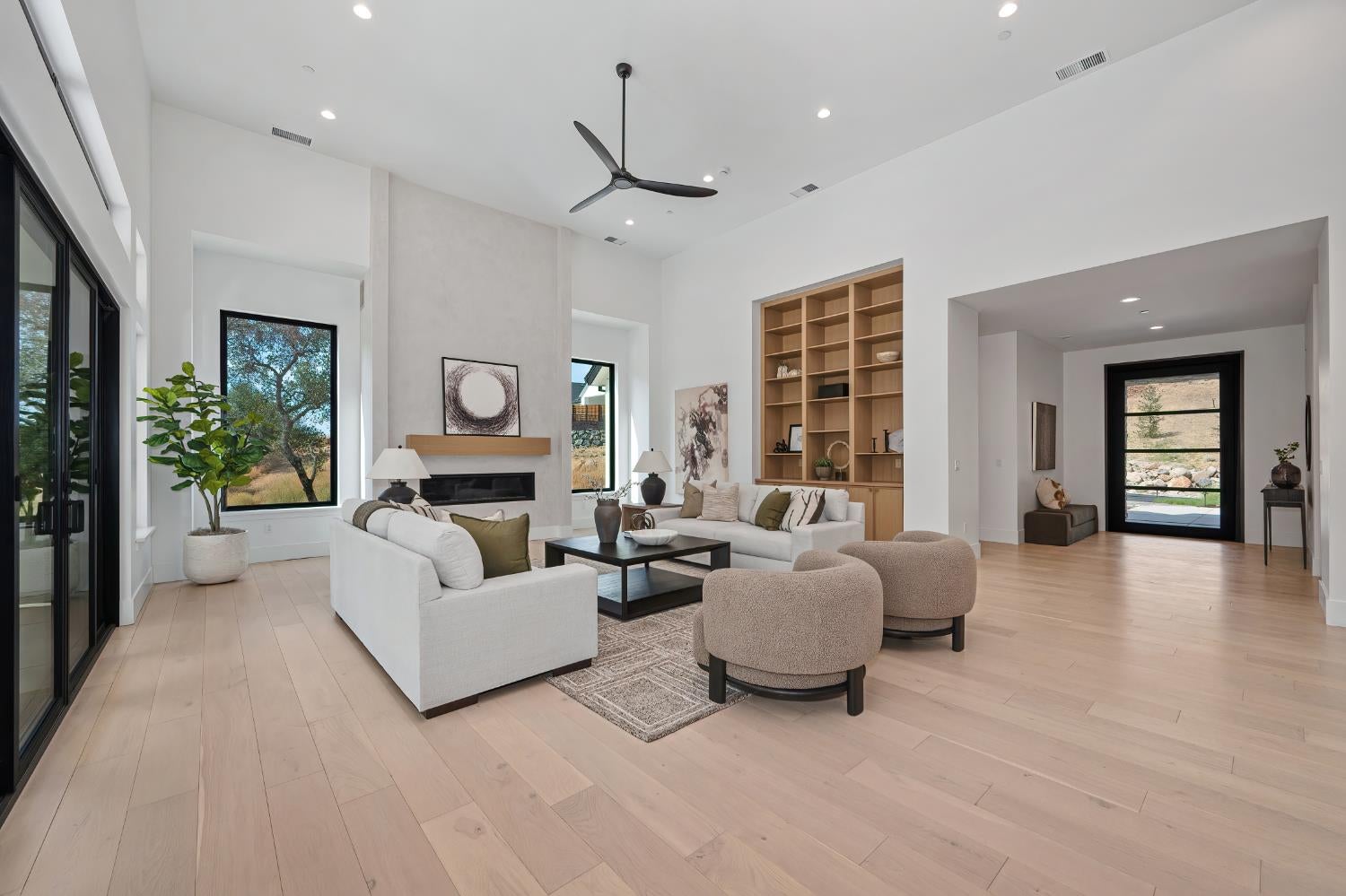 1865 Vista Cielo Drive