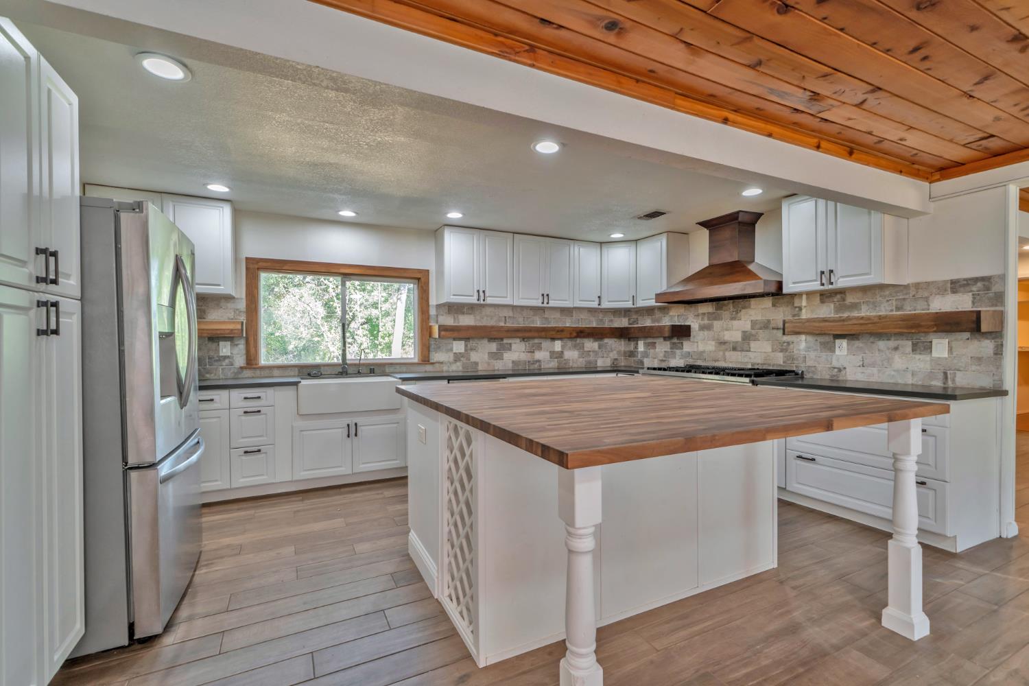 2446 Prado Vista Road