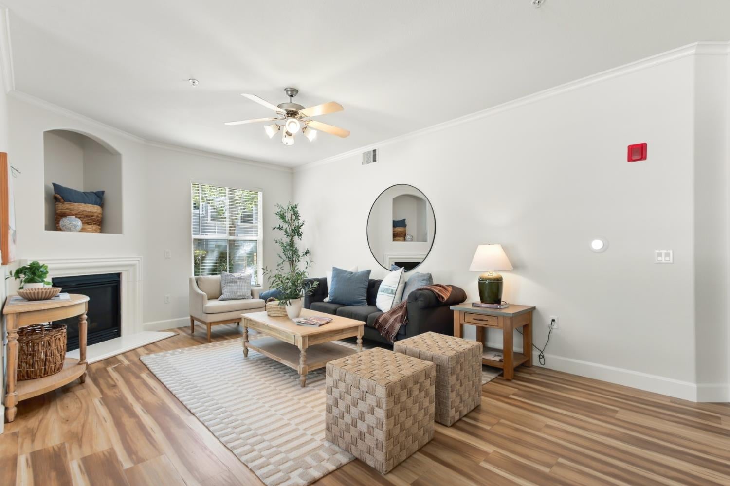 5547 Tares Circle