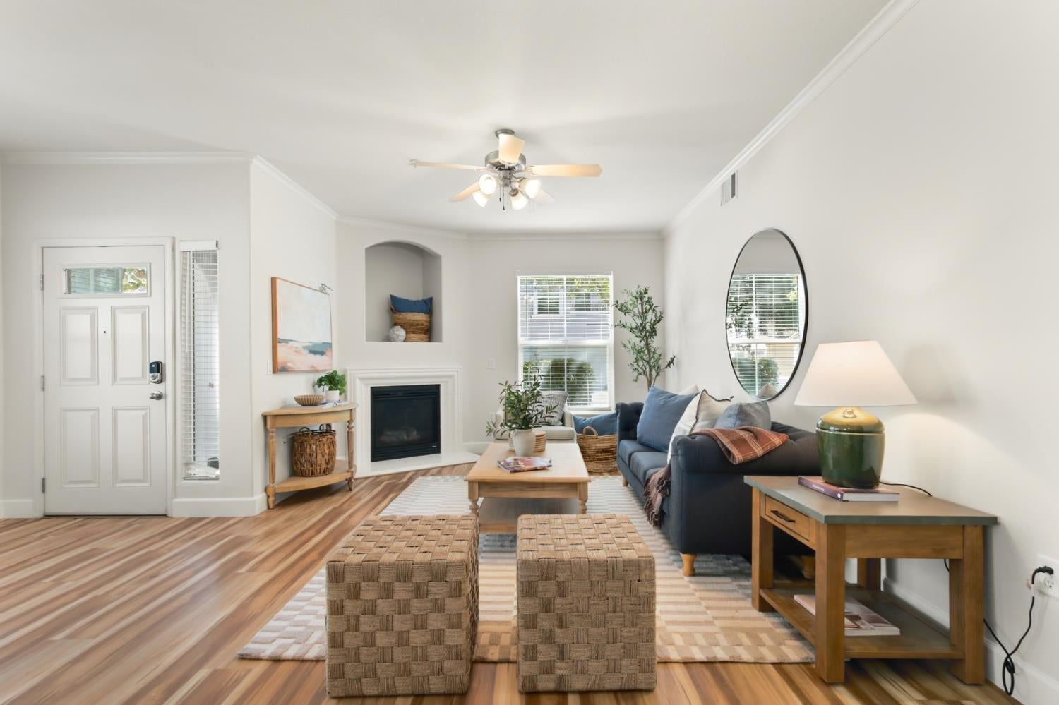 5547 Tares Circle