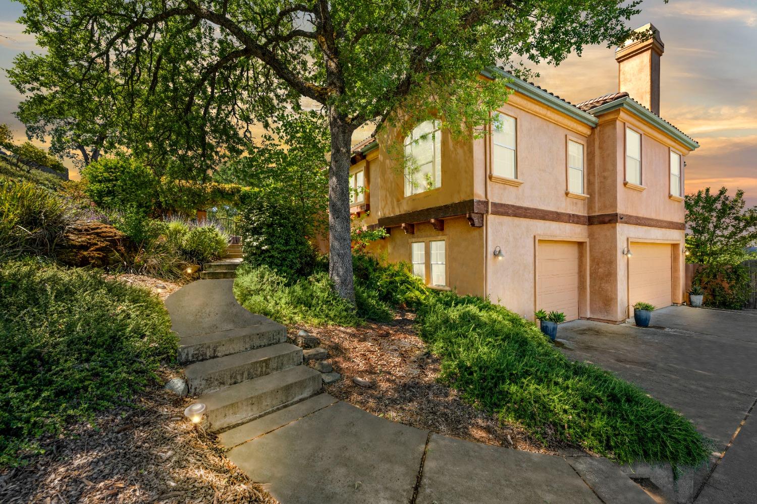 881 Villa Del Sol